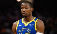 九游APP-绯闻球星登场，独得分率队赢下勇士的简单介绍