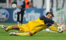 九游体育-索伯的黄昏，佩雷兹的烈焰，一场横扫如何点燃赛场灵魂