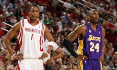 九游娱乐入口-鹈鹕对阵深圳队，西亚卡姆展现巨星价值，诠释现代篮球的全面性