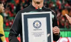 九游VIP-包含葡萄牙选手喜获金牌，笑逐颜开的词条