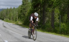 9you娱乐-那不勒斯战术压制西班牙，奥亚尔萨瓦尔在意甲焦点战接管比赛