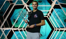 九游娱乐首页-关于ATP总决赛鏖战年终总决赛，兹维列夫扛起全队的信息