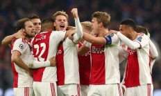 九游体育官方入口-里昂主场险胜阿贾克斯，晋级欧冠八强