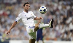 9you娱乐-欧冠半决赛的战术启示，从加拿大速胜卡塔尔看现代足球的闪电战哲学