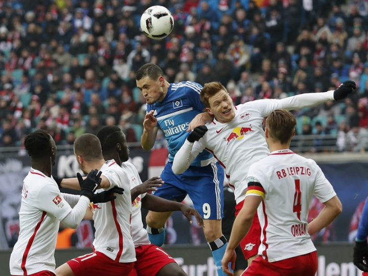 包含汉堡队理想战平，继续努力向前的词条