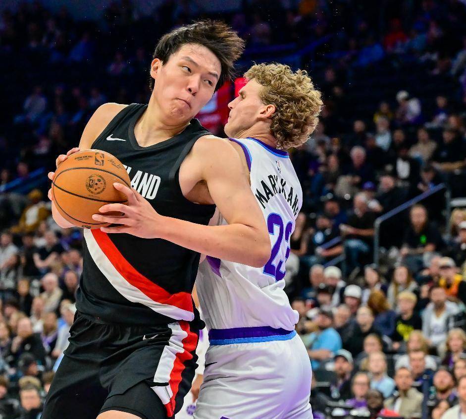 爵士险胜开拓者，继续保持升势的简单介绍