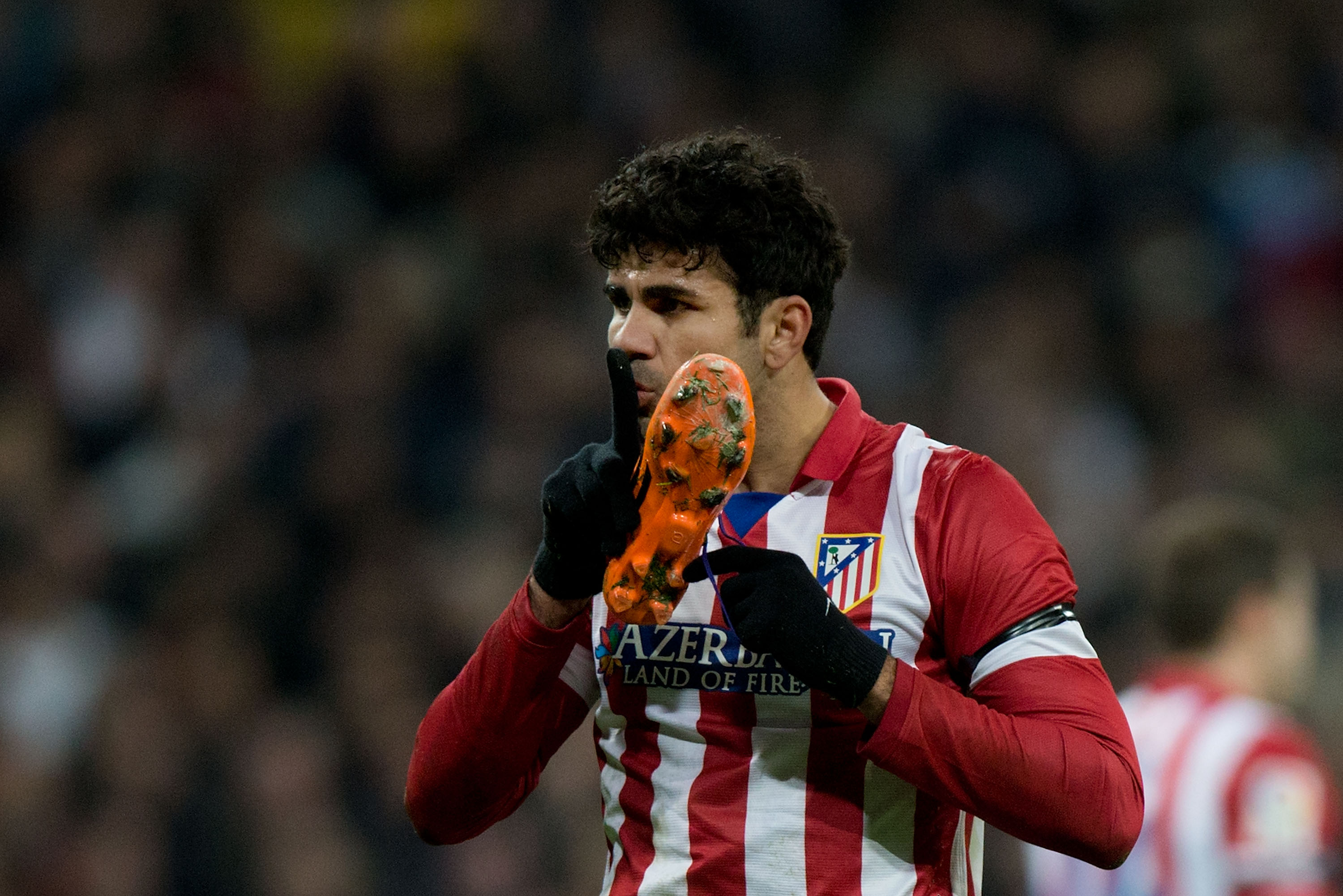 马赛力克中国，阿圭罗带队取胜