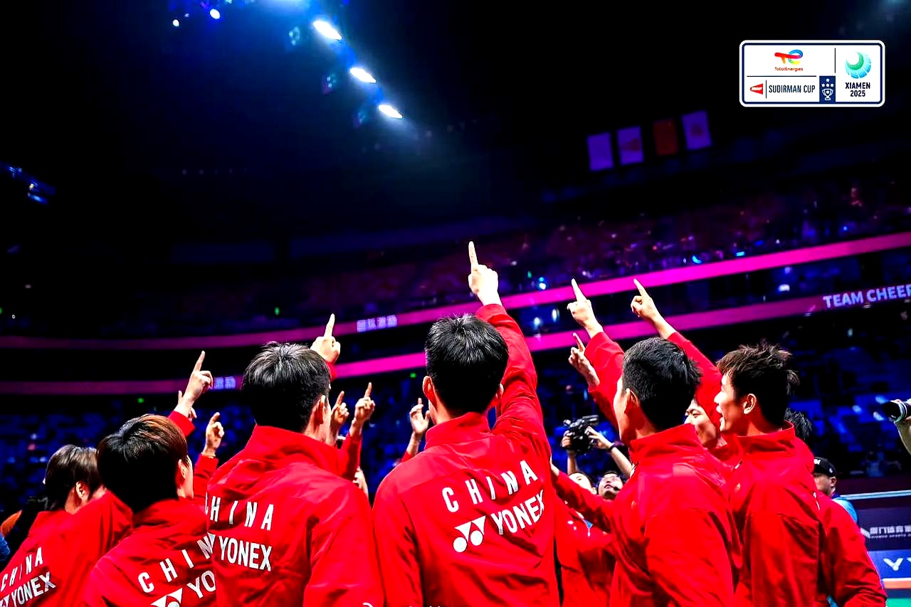 中国队碾压日本队,石宇奇统治全场的简单介绍 中国队碾压日本队,石宇奇统治全场的简单介绍