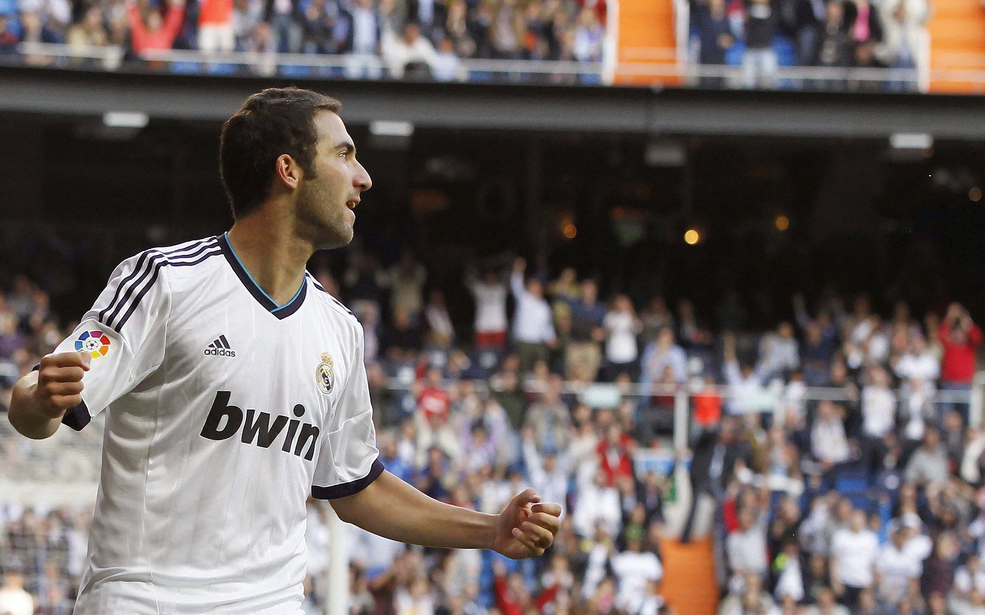 库里锁死对手，湖人打穿国王，双线战役背后的战术博弈