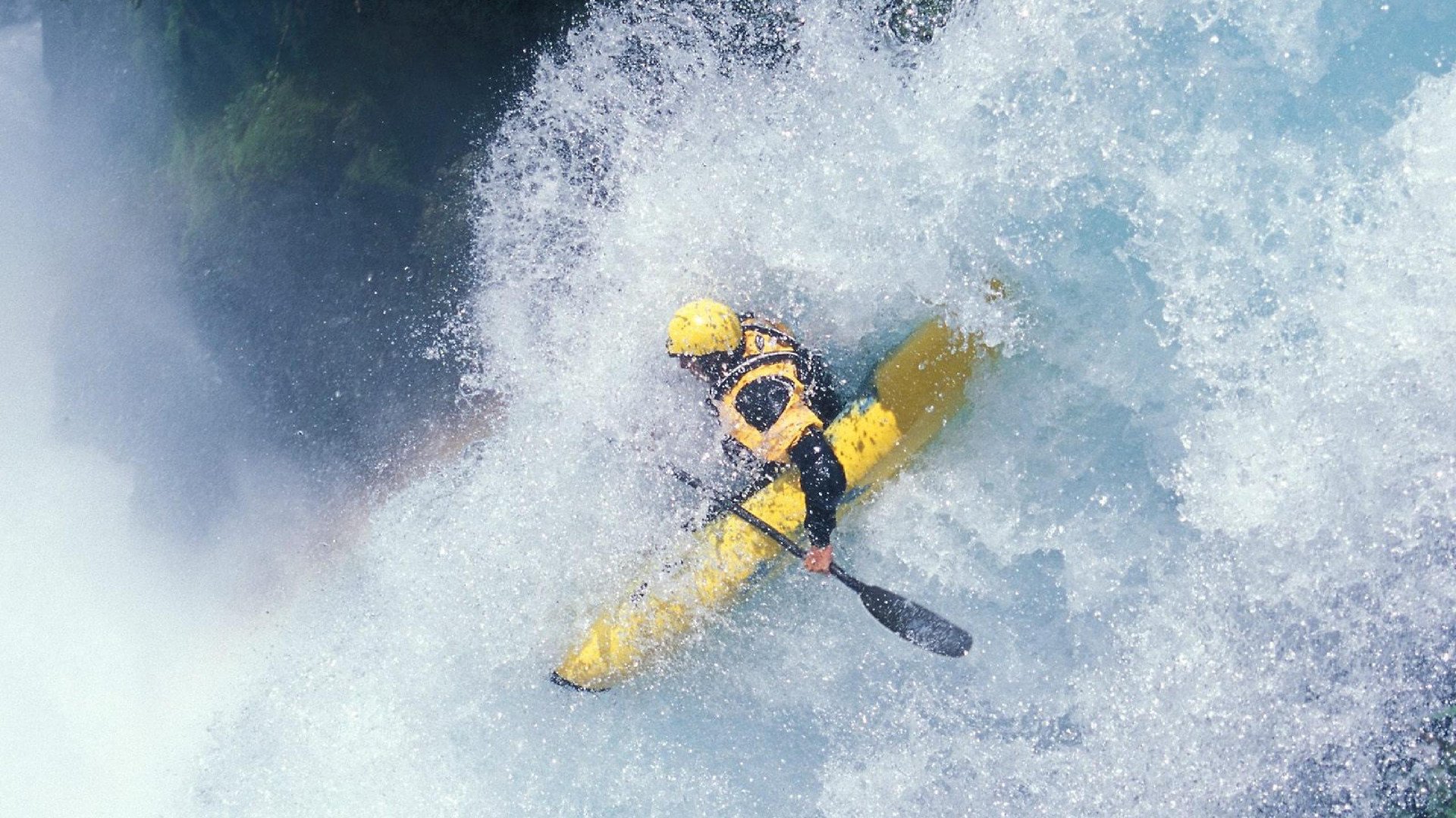 骑士冲垮新疆队,范弗利特惊艳四座,一场跨越时空的篮球狂想