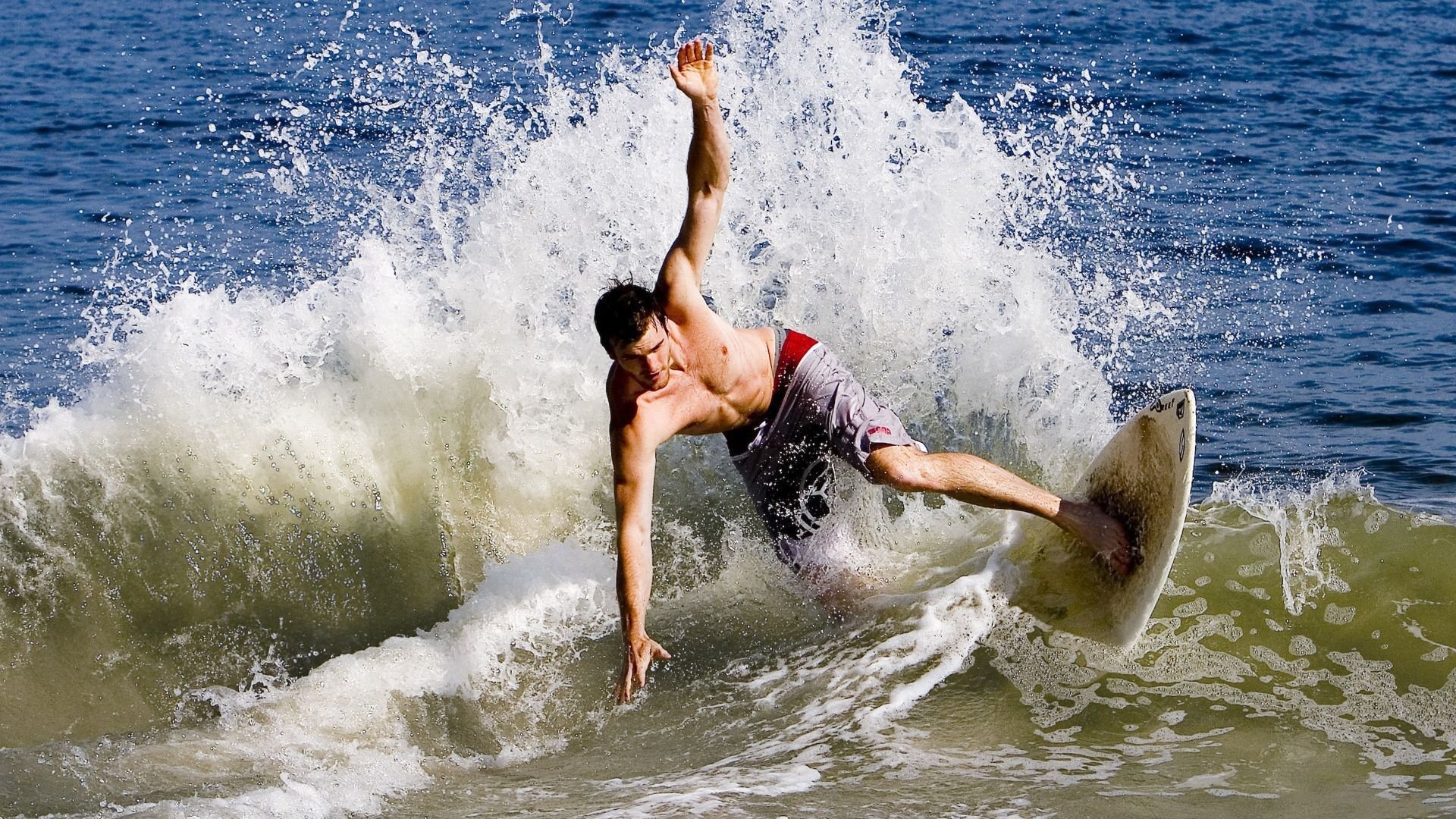 从坎特状态火热看现代足球，为何中国完胜罗马的比喻揭示体育文明新维度